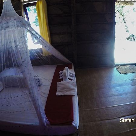 Kamar Raja Guest House Selpele Bagian luar foto