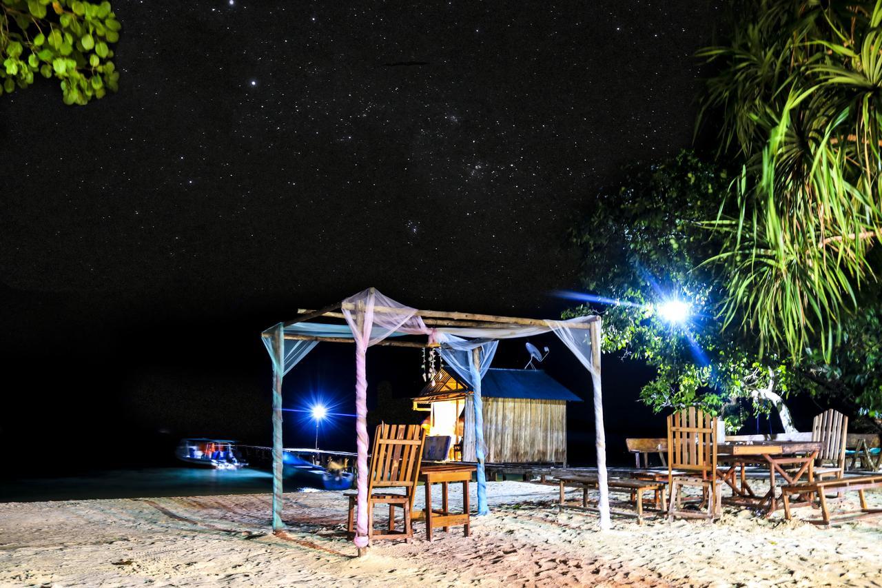 Kamar Raja Guest House Selpele Bagian luar foto